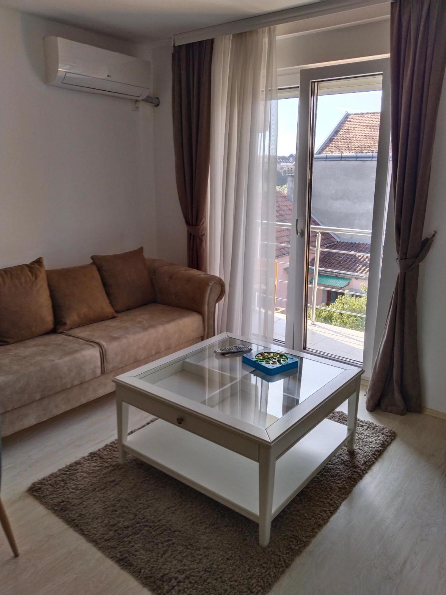 Sandra Apartmani Versec Kültér fotó