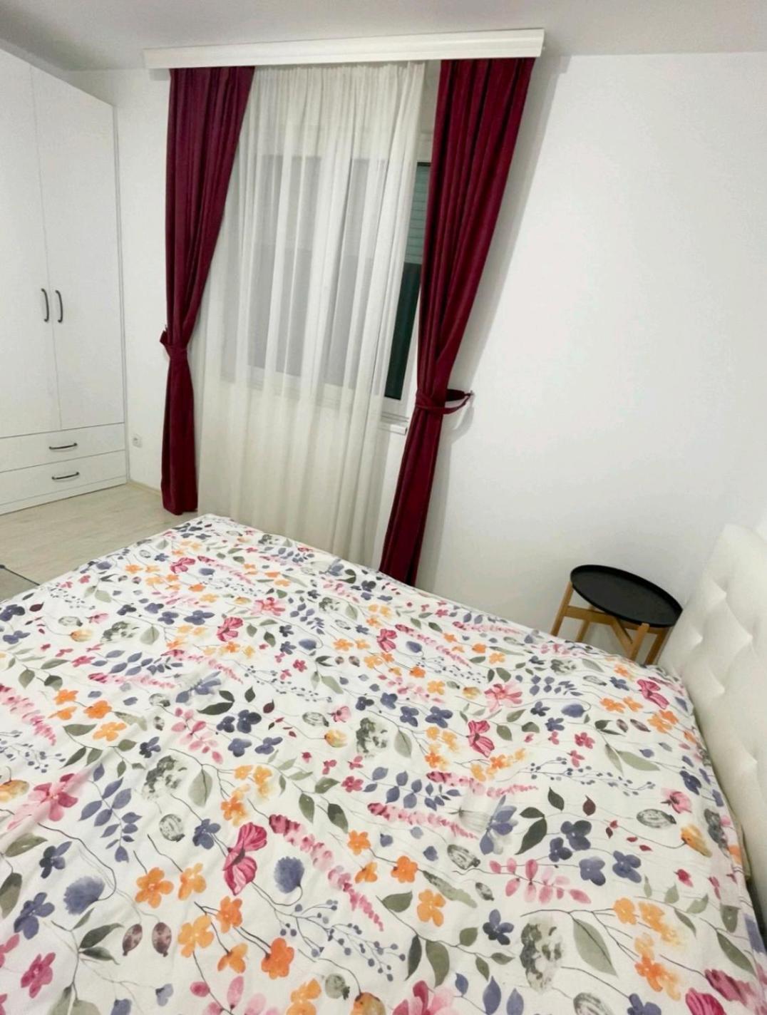 Sandra Apartmani Versec Kültér fotó